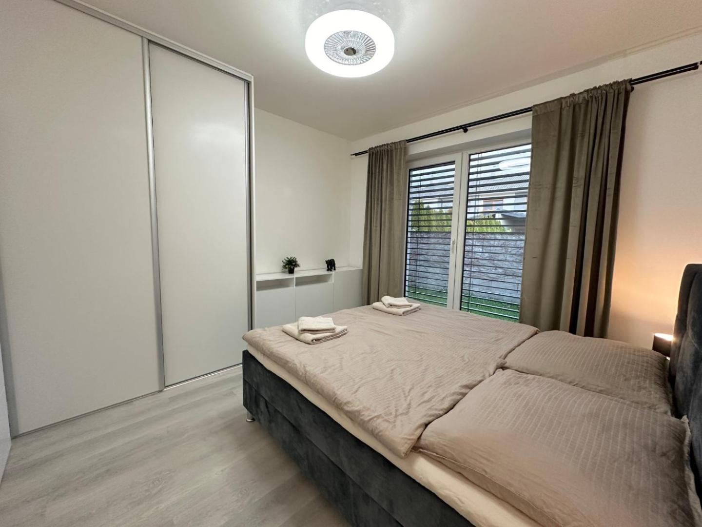 Klimatizovany Apartmanovy Dom S Virivkou, 9A Senec Luaran gambar
