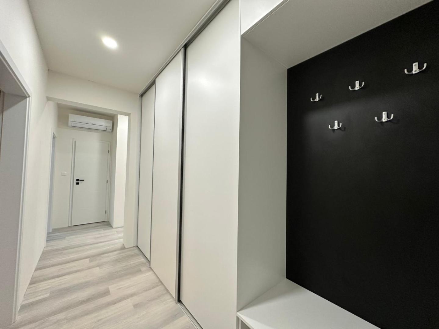 Klimatizovany Apartmanovy Dom S Virivkou, 9A Senec Luaran gambar
